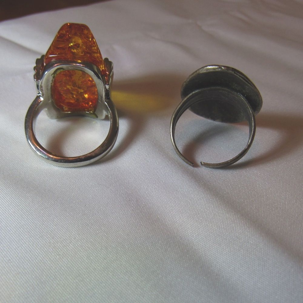 Costume Rings - Picture 2 of 2